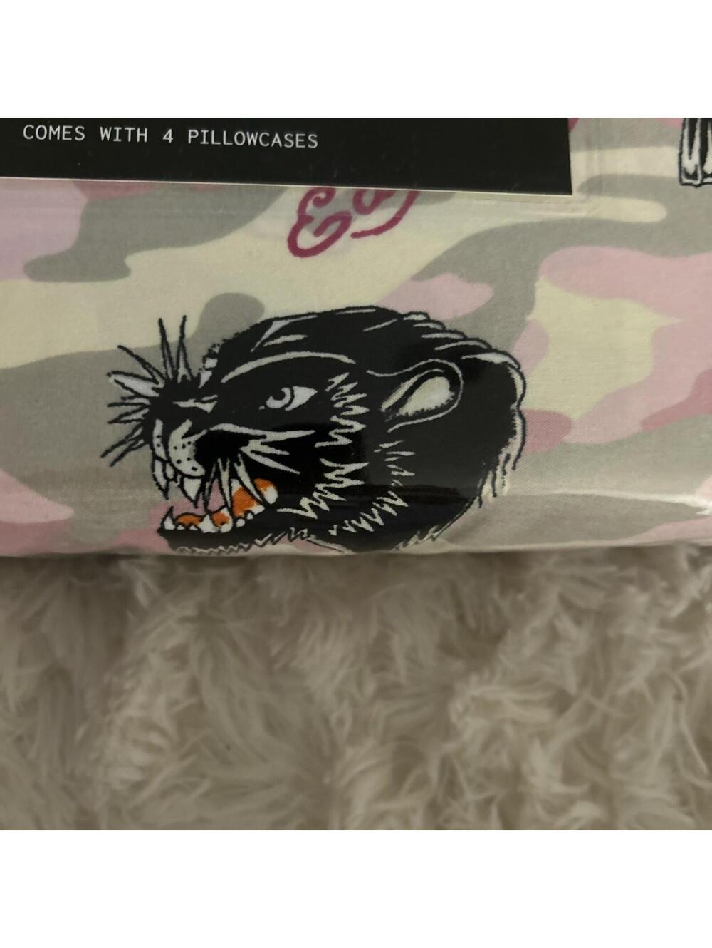 Ed Hardy Pink Gray Camo Sheet Set QUEEN Panthers Eagles Y2K w/4 Pillowcases NEW! - Picture 3 of 10